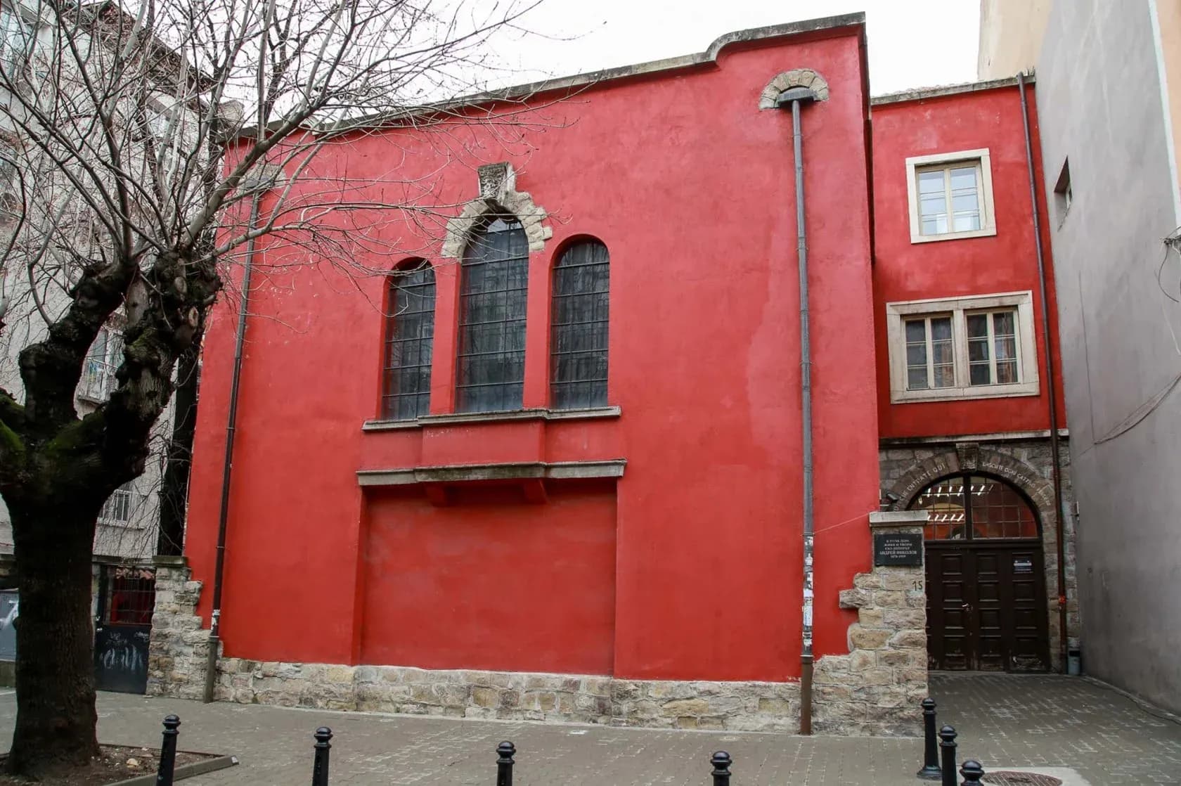 Red house